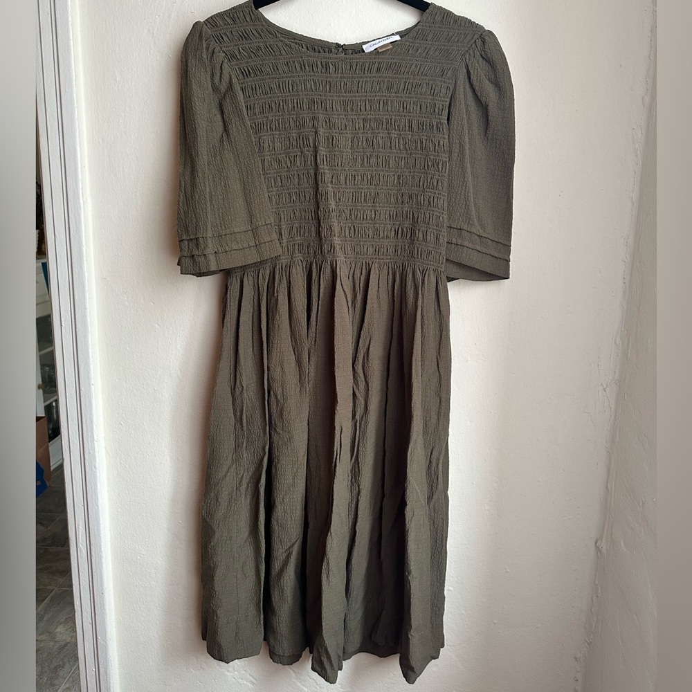 Calvin Klein smocked midi detail dress - size 8